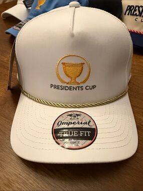 ROYAL MONTREAL GOLF CLUB PRESIDENTS CUP 2024.  BRAND NEW WITH TAGS. WHITE SNAP.